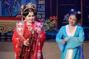 Diễn viên Hồng Quyên: Hành trình nối nghiệp gia đình