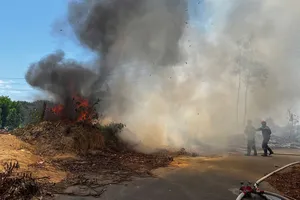 Đám cháy bùng phát ở thời điểm nắng nóng gay gắt