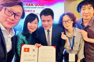 Đạo diễn "Bỗng dưng trúng số" làm phim hợp tác Việt - Hàn