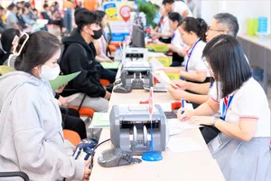 Nhộn nhịp đón tân sinh viên