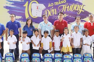 Thắp lên niềm vui trước ngày tựu trường