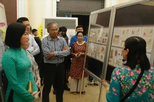 Bảo tàng Lịch sử TPHCM trưng bày tem thư “80 năm Việt Nam vươn mình ra biển lớn”