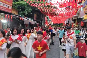 Yêu nước, tự hào dân tộc bằng hành xử văn minh