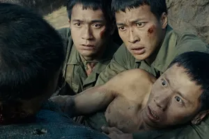 Sắp đạt 700 tỷ đồng, Mưa đỏ ấn định ngày rời rạp chiếu