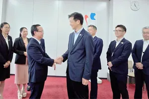 Đoàn công tác UBND TPHCM chào xã giao và làm việc với chính quyền tỉnh Osaka, Nhật Bản