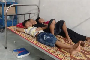 Quảng Trị: 40 học sinh nhập viện với triệu chứng ngộ độc thực phẩm 