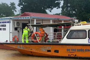 Công an TP Huế hướng dẫn người dân phòng tránh lũ lớn