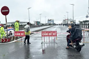 Cấm xe trên QL1 qua cầu Châu Ổ do nước lũ uy hiếp