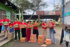 Gia Lai: Chuyến xe nghĩa tình chở hàng cứu trợ vùng lũ 