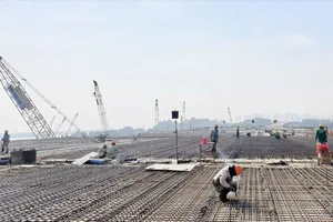 Tất bật trên những công trình trọng điểm