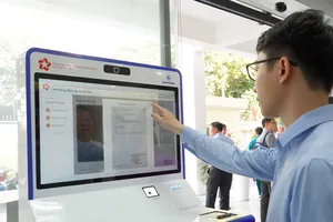 Ra mắt hệ thống kiosk thông minh giúp người dân tự thực hiện sao y