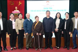 Lãnh đạo TPHCM thăm hỏi cựu thanh niên xung phong bị nhiễm chất độc da cam