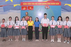 Phường Chánh Hưng: Kết nạp đoàn viên mới tại các địa chỉ đỏ