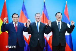 Thủ tướng Phạm Minh Chính làm việc với Thủ tướng Campuchia và Thủ tướng Lào