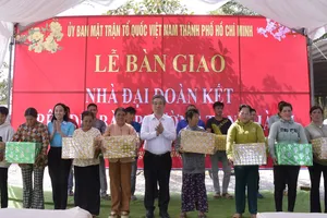 Những phần quà ấm áp nghĩa tình