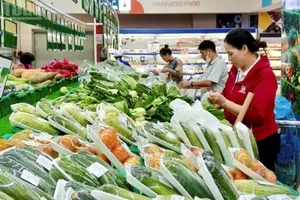 Giá cả ngày mùng 1 tết không có biến động, nguồn cung hàng hóa dồi dào