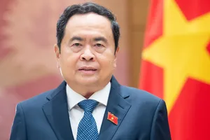 Chủ tịch Quốc hội cùng các ứng cử viên Đơn vị bầu cử số 12 ĐBQH khóa XVI tiếp xúc cử tri tại TPHCM