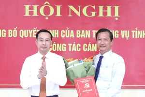 Ông Lê Văn Chuyển giữ chức Giám đốc Báo và Phát thanh - Truyền hình An Giang
