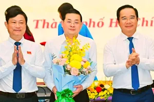 Chủ tịch UBND TPHCM biểu dương các sở, ngành hoàn thành nhiệm vụ