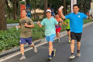 Các vận động viên hào hứng tham gia Ngày chạy Olympic