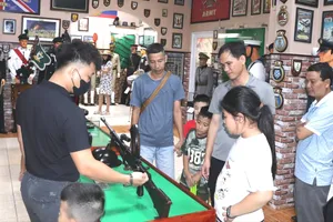 Đến phường Vũng Tàu thăm Bảo tàng vũ khí cổ