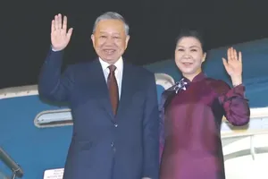 Tổng Bí thư, Chủ tịch nước Tô Lâm và Phu nhân rời Hà Nội, lên đường thăm cấp Nhà nước đến Trung Quốc. Ảnh: TTXVN