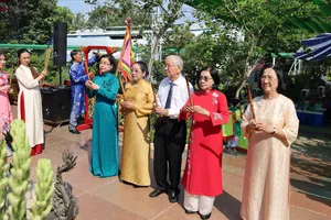 Phường Bình Thới: Dâng lễ vật, dâng hương tri ân công đức các Vua Hùng 