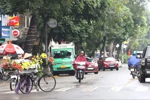 Ngày 26-4, mưa dông xuất hiện nhiều khu vực, Nam bộ tiếp tục nắng nóng