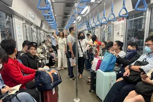 Metro hút khách, vượt 150% kế hoạch ngày 30-4