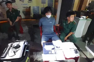 Quảng Ngãi: Bắt quả tang đối tượng in, tàng trữ tiền giả