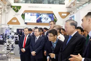 Tổng Bí thư, Chủ tịch nước Tô Lâm thăm các cơ sở công nghệ tại Singapore