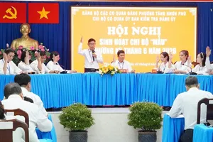 Sinh hoạt chi bộ: Gần dân, sát việc và tranh luận tích cực