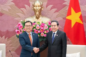 Chủ tịch Quốc hội Trần Thanh Mẫn tiếp Đại sứ Hàn Quốc tại Việt Nam Choi Young Sam đến chào từ biệt kết thúc nhiệm kỳ công tác. Ảnh: CẨM HÀ