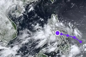 Vùng áp thấp gần Philippines có khả năng đi vào Biển Đông