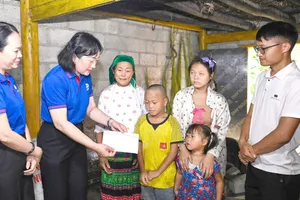 Nghĩa tình vùng biên