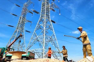 Thi công đường dây 500kV. Ảnh minh họa