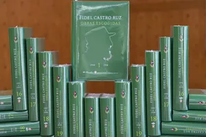 3.000 bộ sách về Chủ tịch Fidel Castro Ruz được xuất bản, gửi tới Cuba