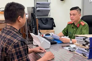 Khởi tố, bắt tạm giam chủ nhà sách mua bán gần 34.000 cuốn sách giả 