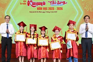 Lễ trao thưởng Giải Lê Quý Đôn: Vinh danh 120 học sinh xuất sắc