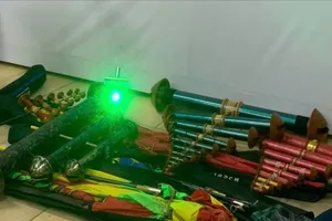 Công an xử lý nhóm người thả diều uy hiếp an toàn bay