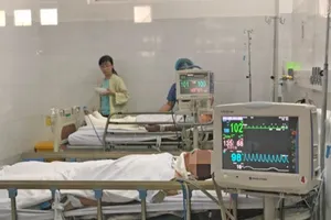 Bàn giải pháp nâng cao chất lượng dịch vụ y tế