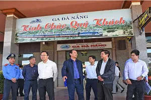 Nhà ga và bến xe không được để hành khách nào ở lại  sau đêm 30 Tết