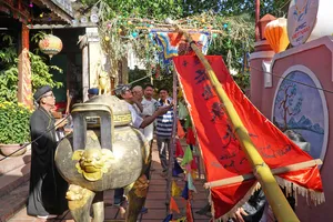 Hội An dựng nêu đón tết