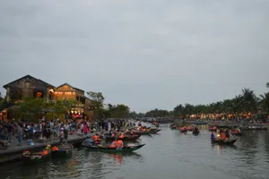 Áp lực dân số, du khách làm ảnh hưởng nghiêm trọng phố cổ Hội An