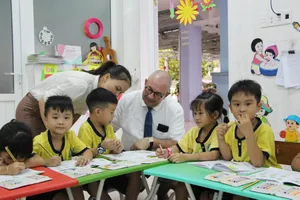 6.200 trẻ mầm non được Đại sứ Bỉ tặng túi đồ dùng vệ sinh cá nhân