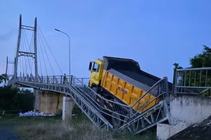 Có thể khởi tố vụ án hình sự làm sập nhịp dẫn cầu dây văng Bình Phong Thạnh