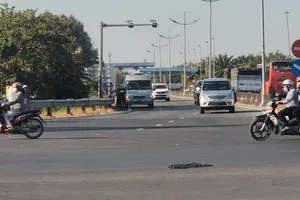 Xử phạt 155 trường hợp dừng, đậu trên đường dẫn cao tốc TPHCM – Trung Lương