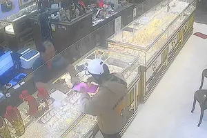 Truy bắt người đàn ông cướp tiệm vàng ở Đồng Tháp