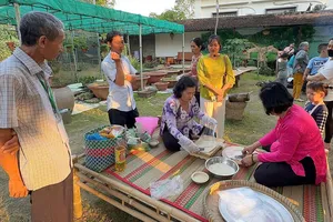 Giữ lửa các làng nghề làm bánh kẹo truyền thống ở miền Tây