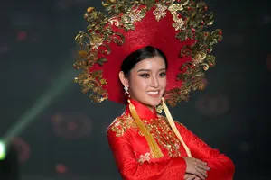 Hoa hậu Hòa bình thế giới 2017: Lộng lẫy vũ điệu trang phục dân tộc